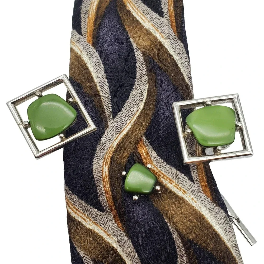 Green Lucite Square Cufflinks Tie Tack Sarah Coventry Pin New Yorker Silver MCM